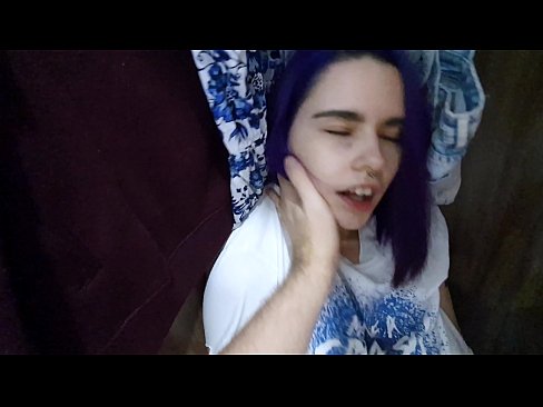 ❤️ Shkafda mening singlimni topib, unga yordam berdi Sluts bizda uz.hentaiteca.ru ❌❤